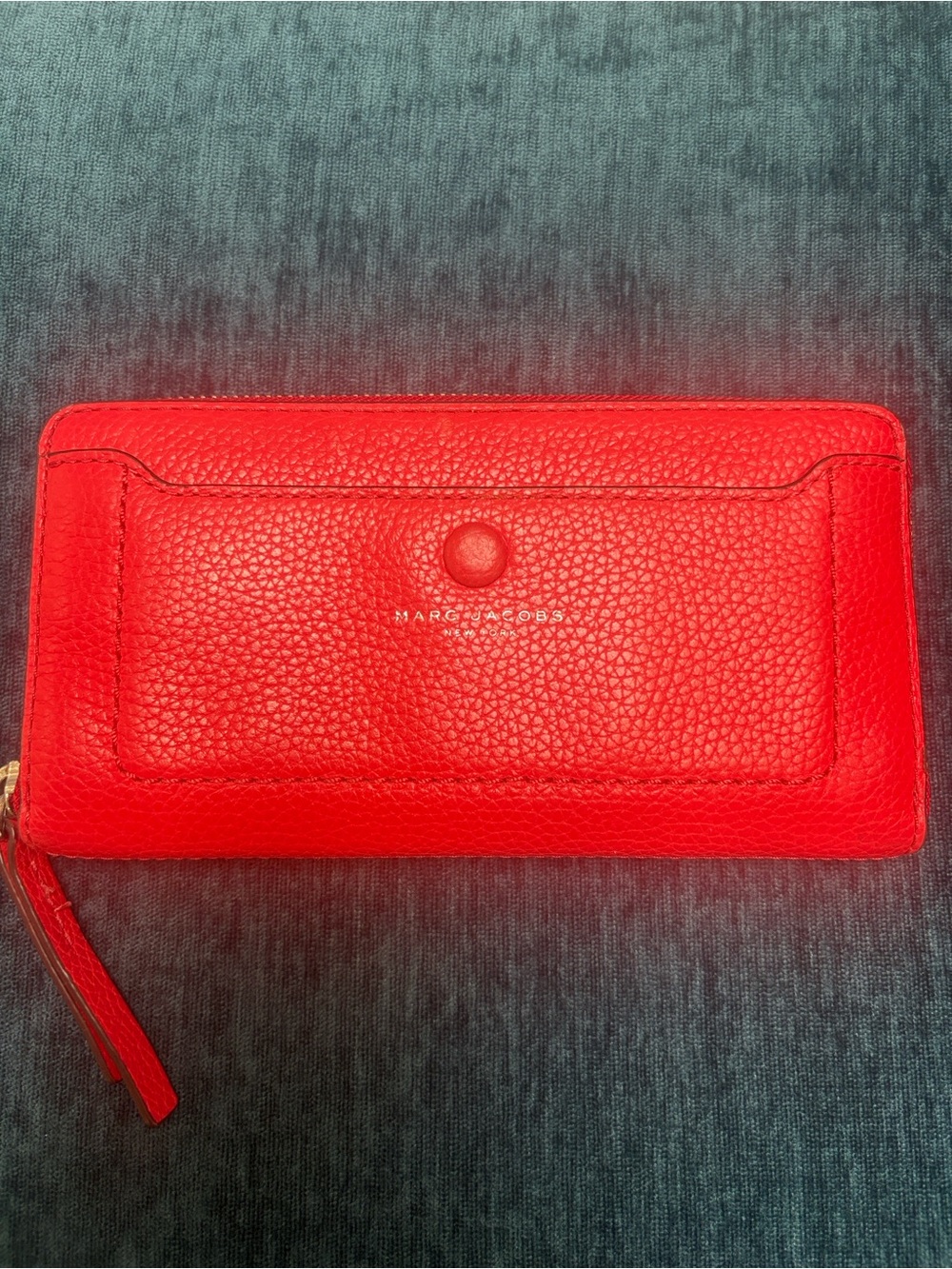 Marc Jacobs New York Women's Red Zip-Around Wallet